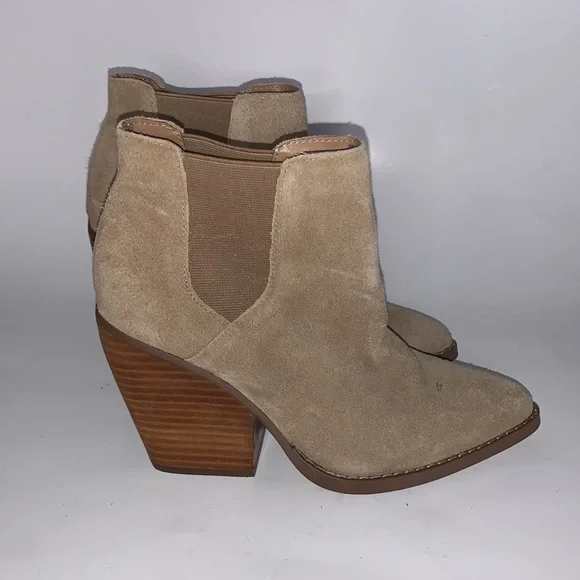 B.P. Lex Suede Bootie size 6.5 - Picture 3 of 7